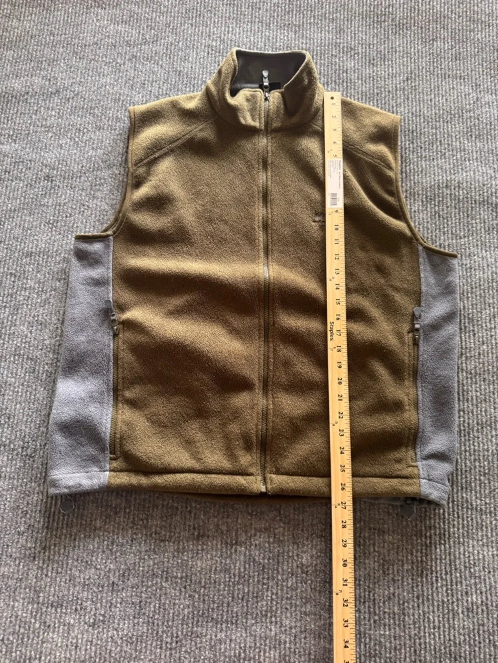 Helly‎ Hansen Olive Green Fleece Vest with Gray Side Panels Mens Large